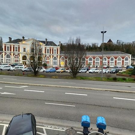 Superbe Studio 3 Face Gare Évreux Eksteriør billede